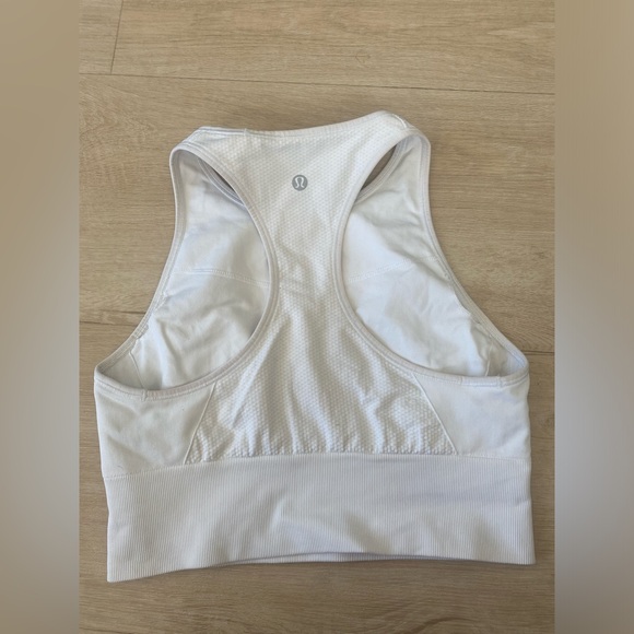 White High neck Lululemon Sports Bra Size 8 - Picture 2 of 3